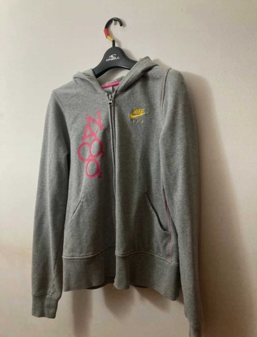 Hoodie cinzento, amarelo e rosa da Nike Air