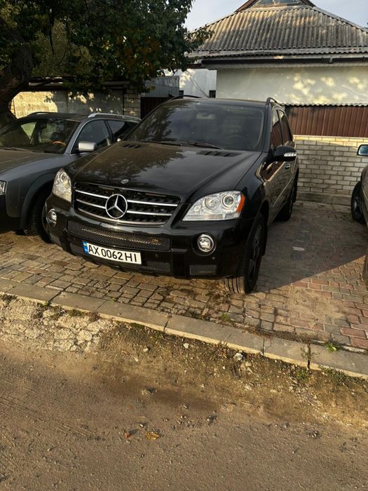 Автівка Мерседес мл 350