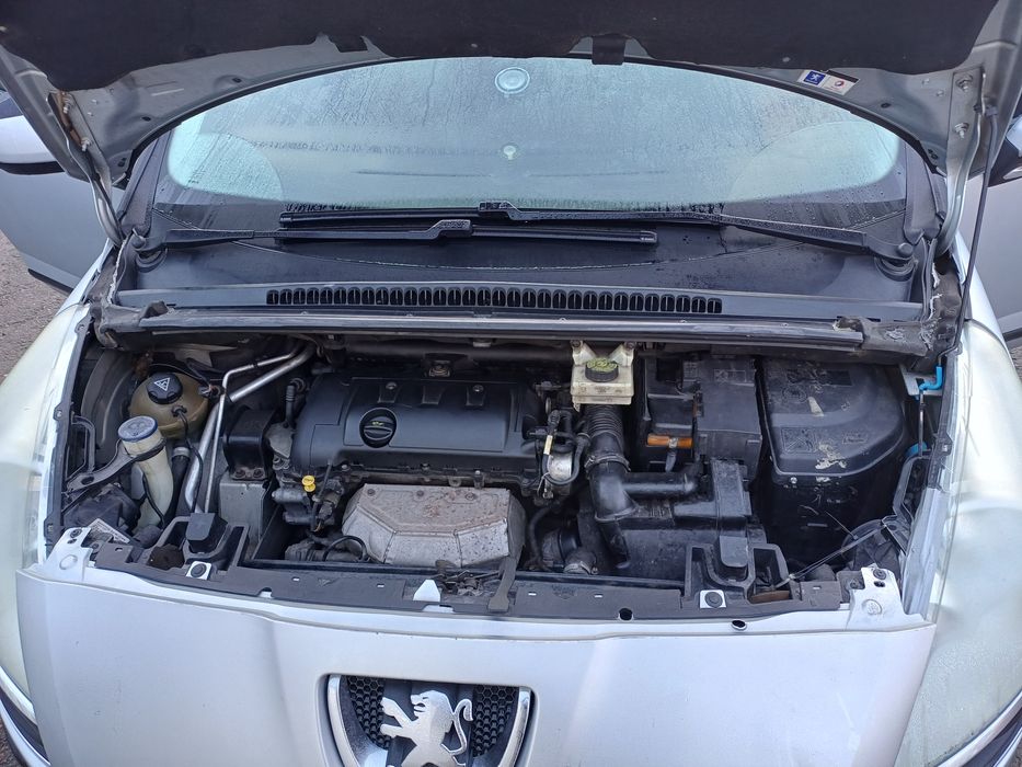 Сімейний автомобіль.