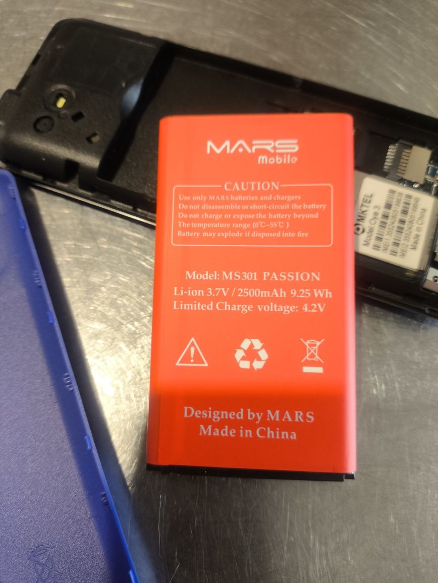 Мобільний телефон MKTEL OYE3 2500 Mah із зарядним!