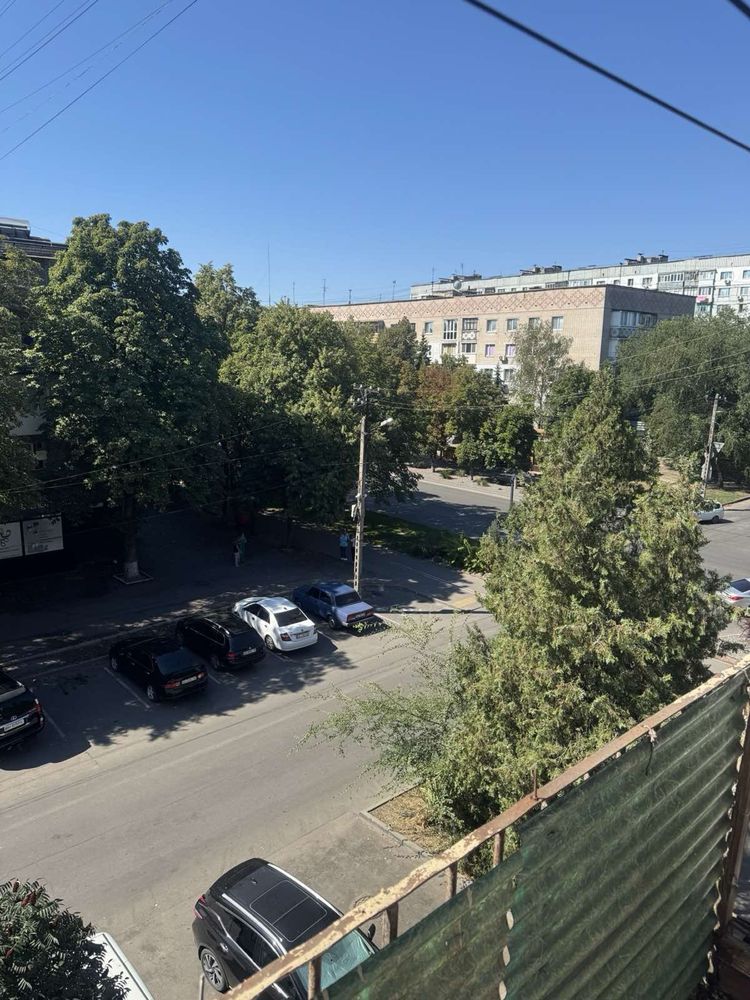 Продам 1 комнату в 3 х ком квартире