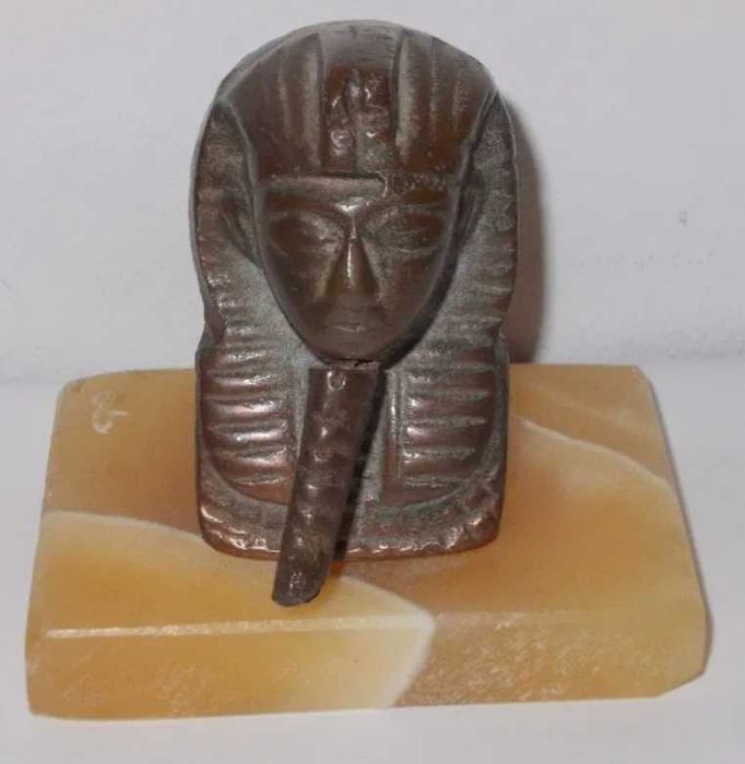 Stara Egipska figurka - 100 % mosiądz na marmurze