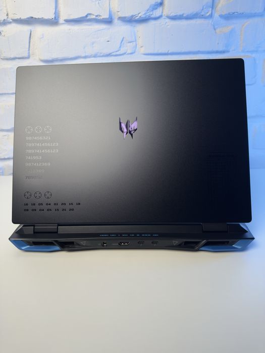 Predator 16' FHD+ 165hz, I7-13650HX, RTX 4060, 16/512