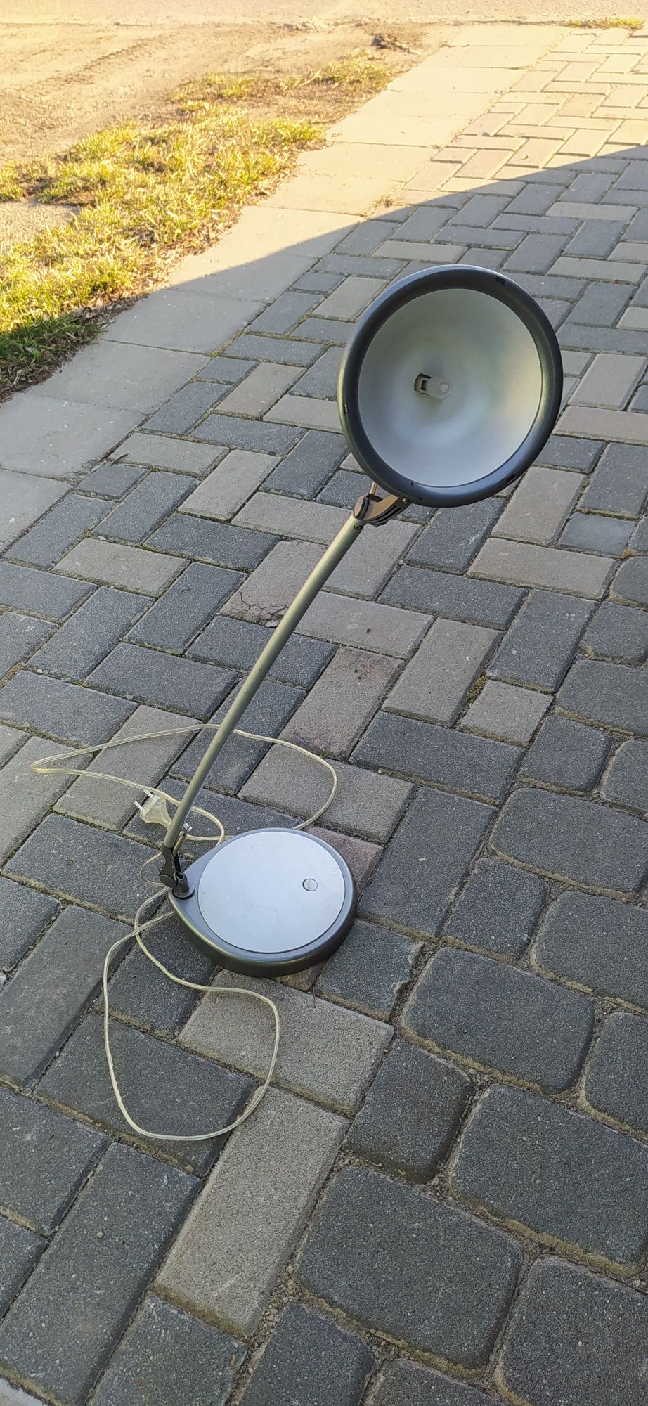 Sprzedam lampkę biurową