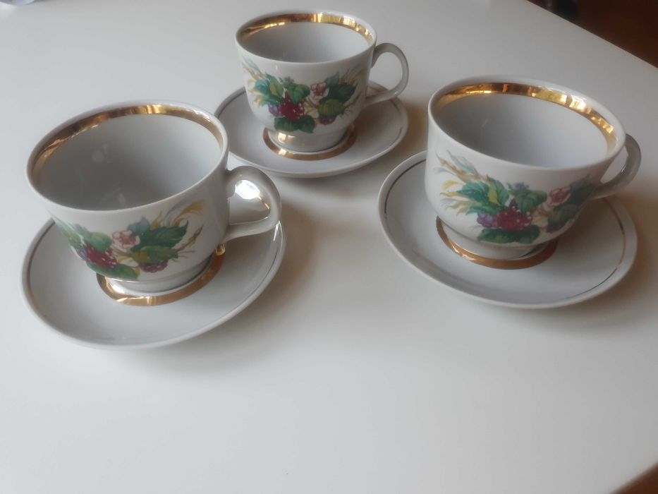 Komplet zestaw filiżanki z podstawkami do kawy herbaty PRL Nowe 3 szt