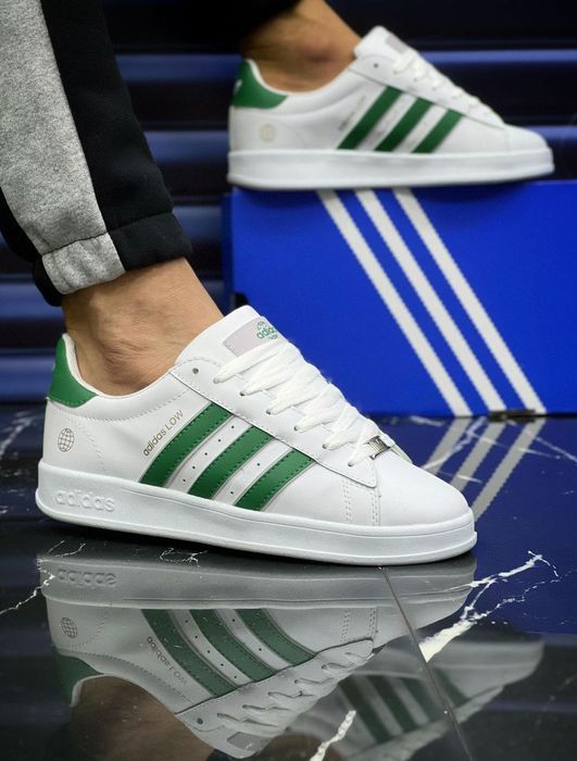 Sapatilhas adidas novas