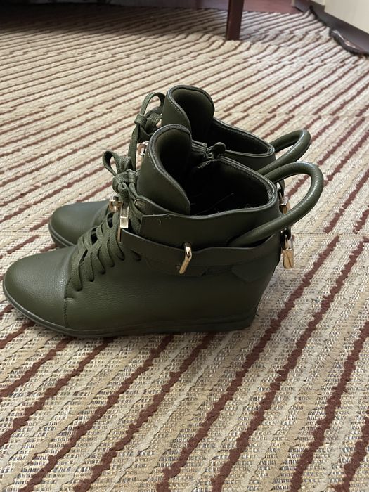 Ботильйони хакі