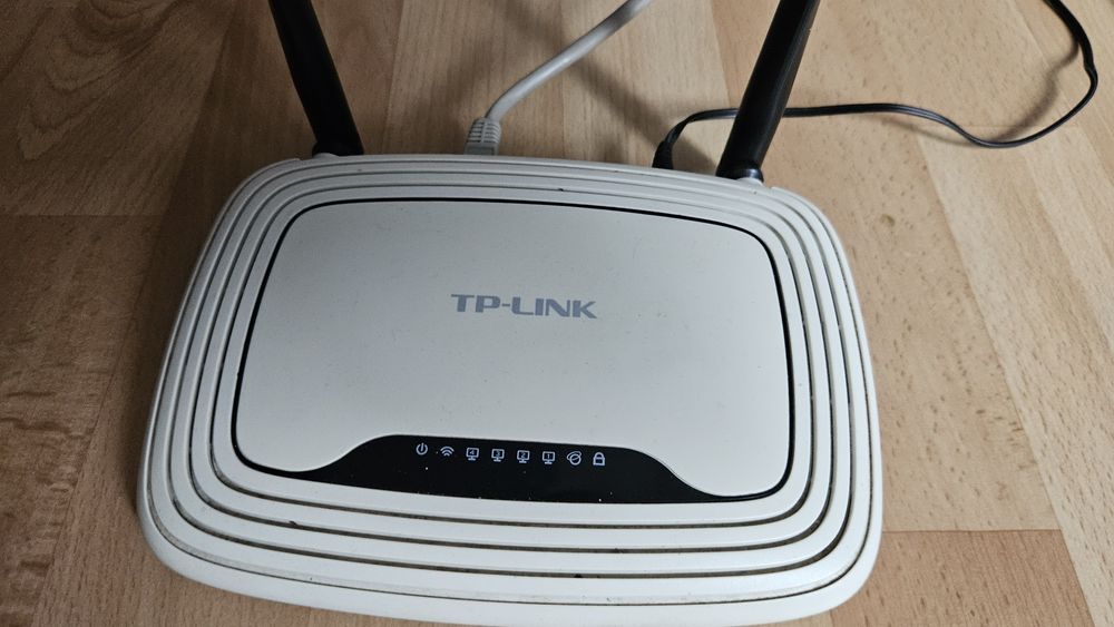 Router TP-Link TL-WR841N