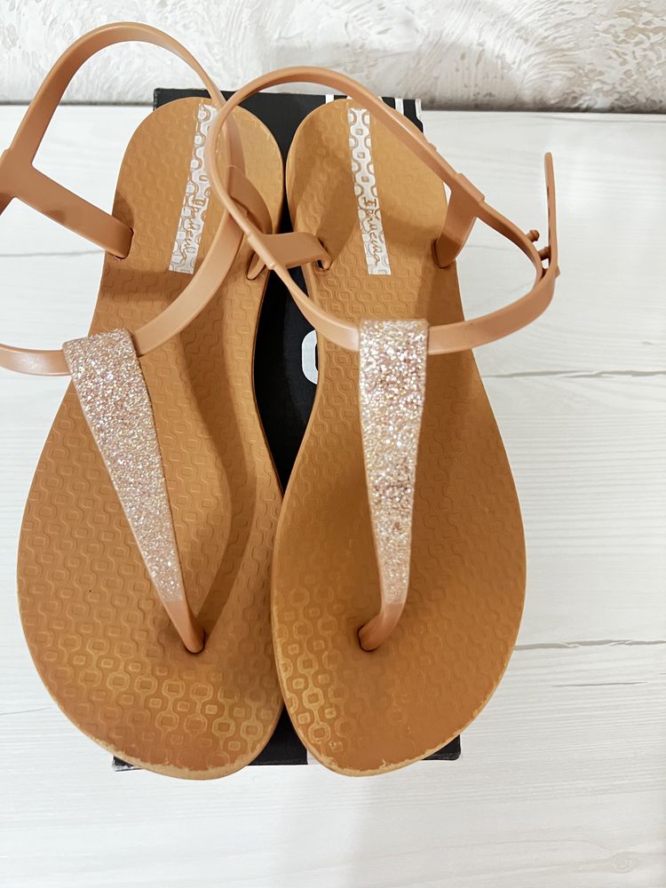 Сандалі Ipanema class pop sandal, Бразилія, 38р.