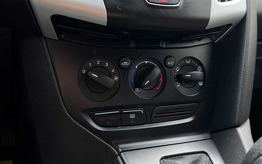 Ford Focus  2013