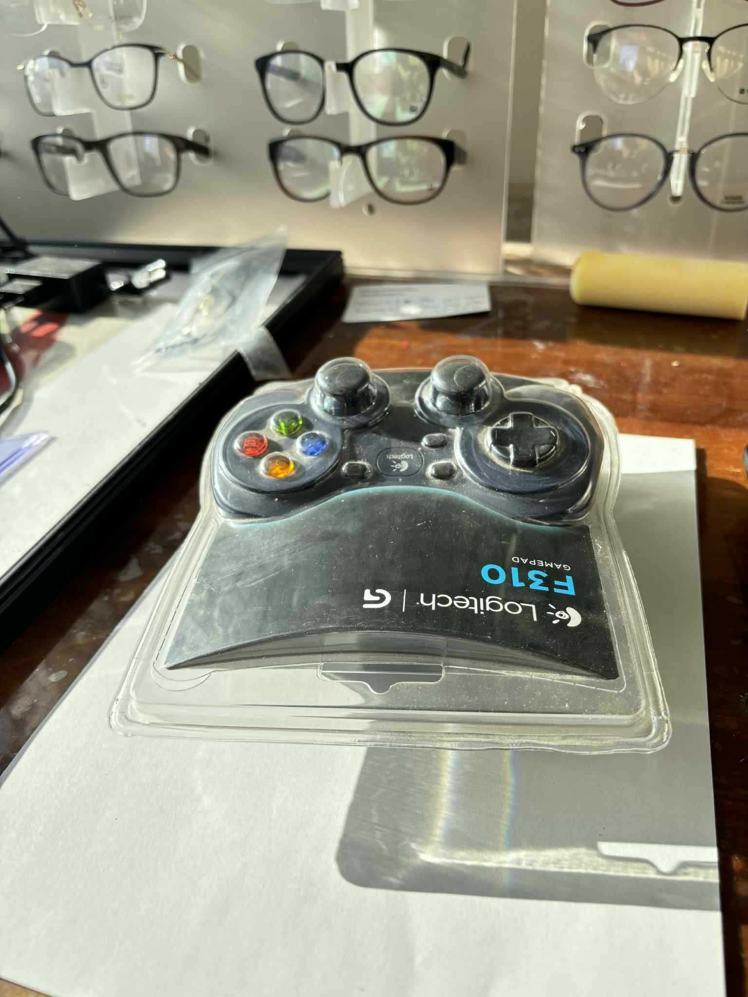Logitech F310 GAMEPAD