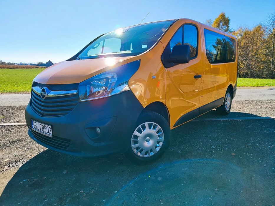 Opel Vivaro F-VAT! 9-osobowy / Książka serwisowa