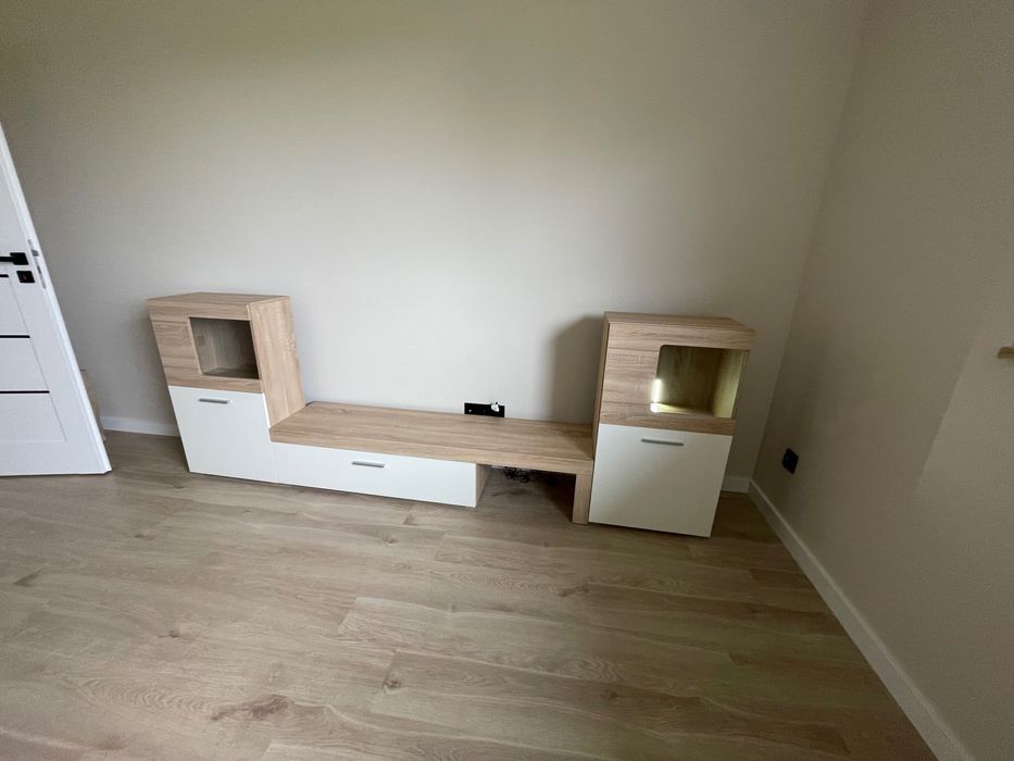 Meblościanka Szafka RTV + szafki wiszące