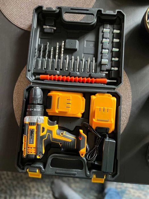 WIERTARKO WKRĘTARKA UDAROWA z nasadami bitami akumulatorowa