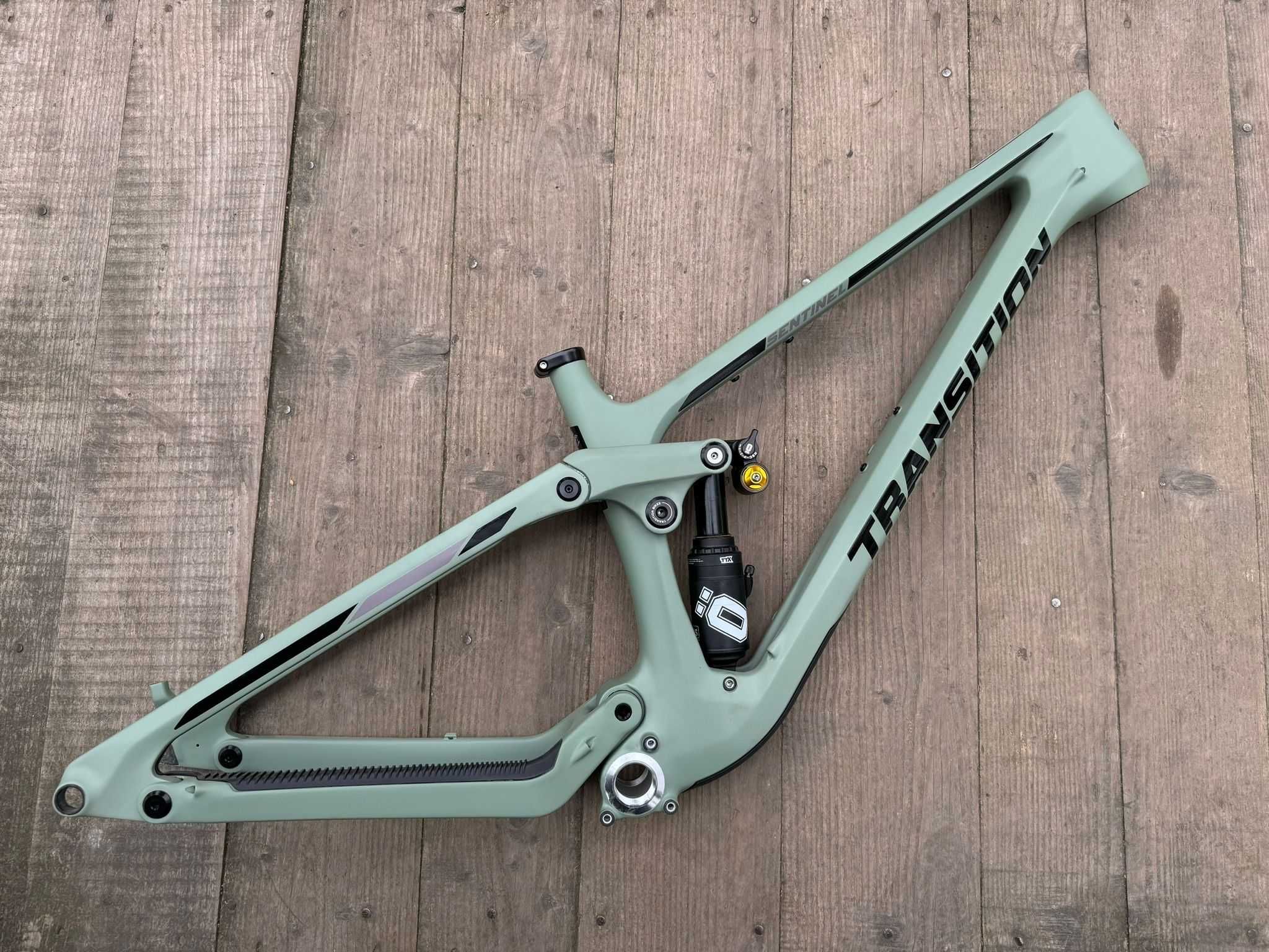 rama enduro Transition Sentinel carbon w rozmiarze M