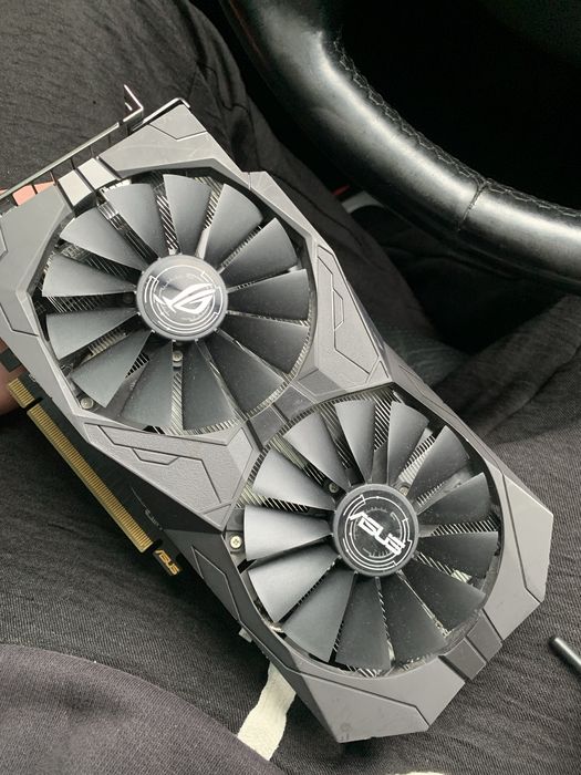 Відеокарта asus rx 570 8 gb