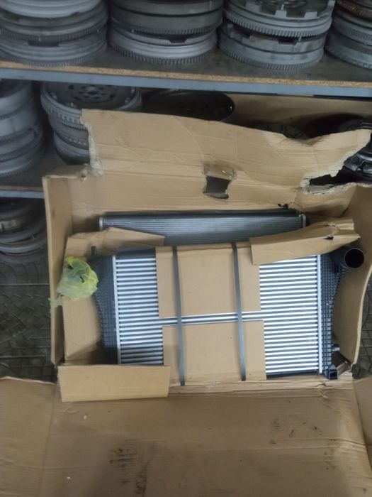 Радіатор інтеркуллера Nissens 96494