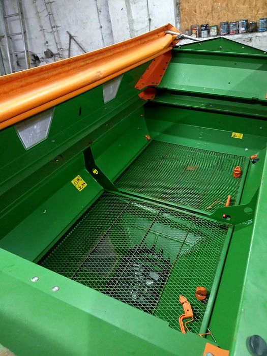 Rozsiewacz Amazone ZAM Profis