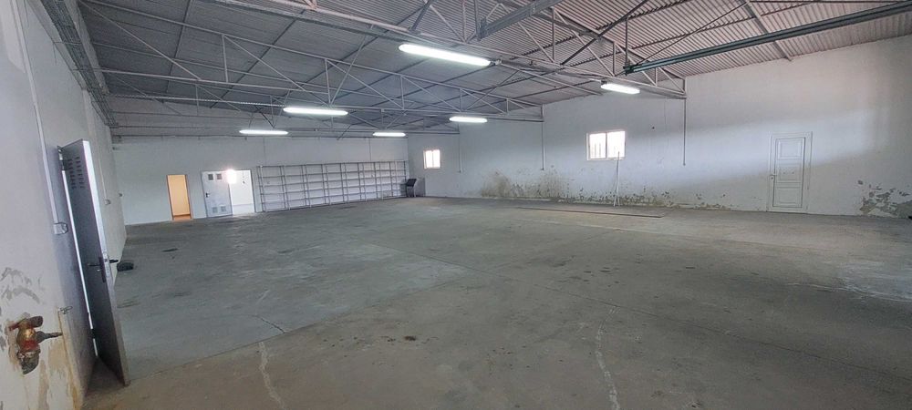 Armazém  com  rendimento anual 28.870 €