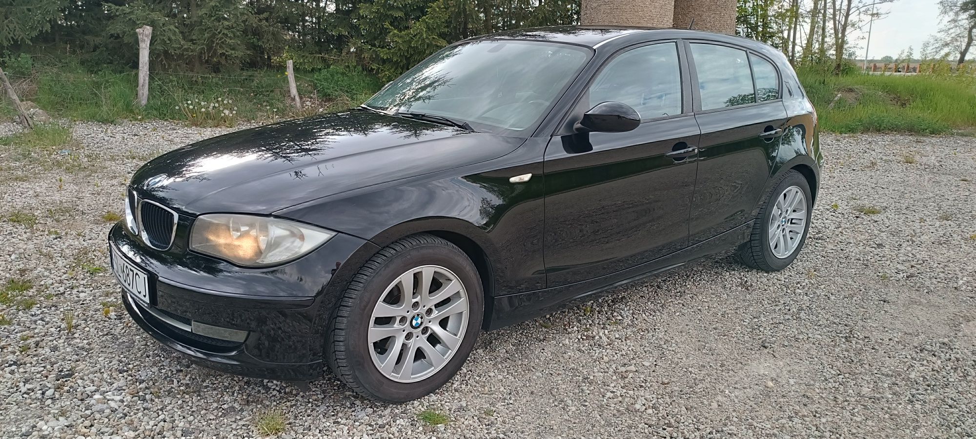 BMW 1 zarejestrowana.