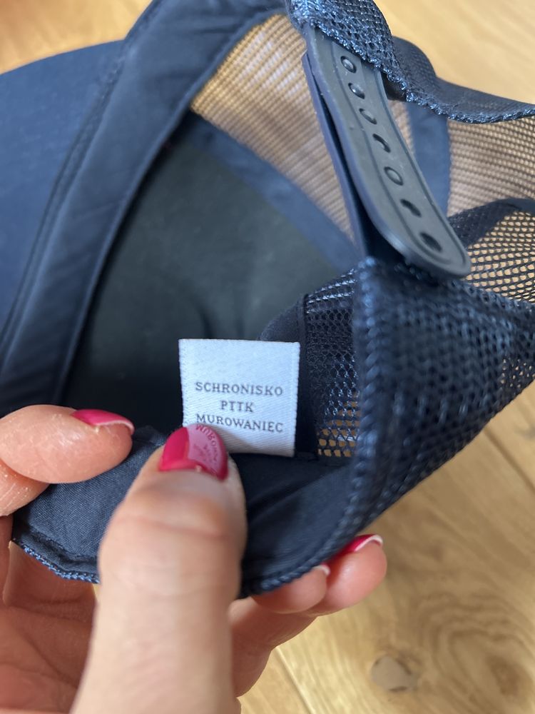 Czapeczka z daszkiem z emblematem Schroniska Murowaniec