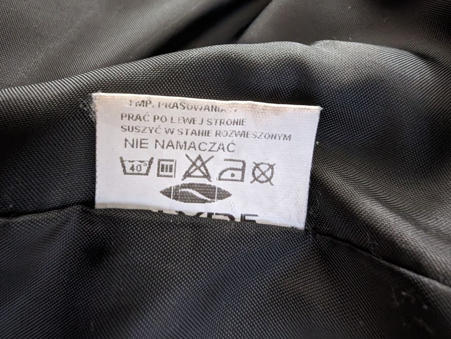 Czarna lekka kurtka damska przejściowa wiatrówka z kieszonkami ClydeM