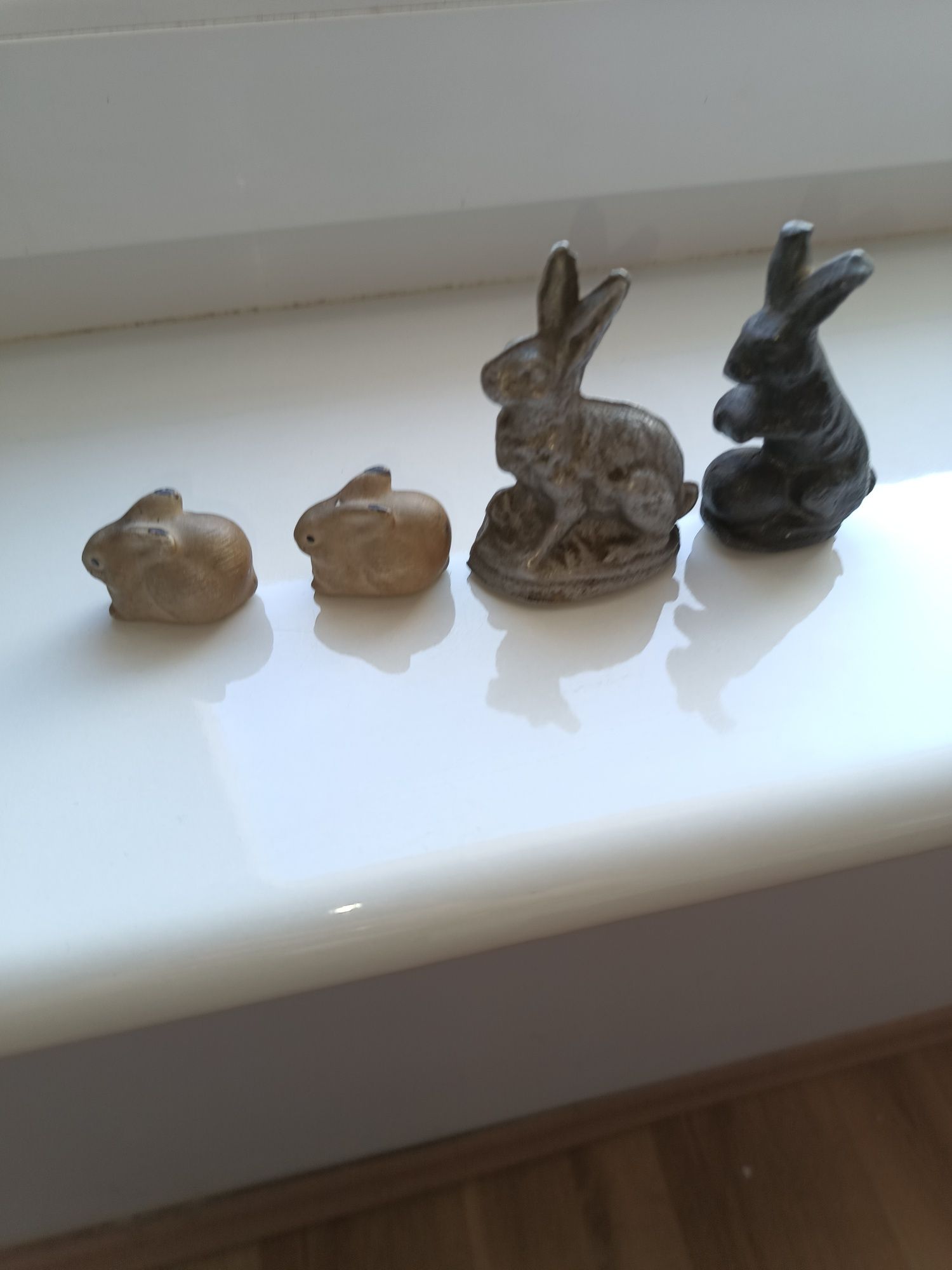 Stare króliki figurki