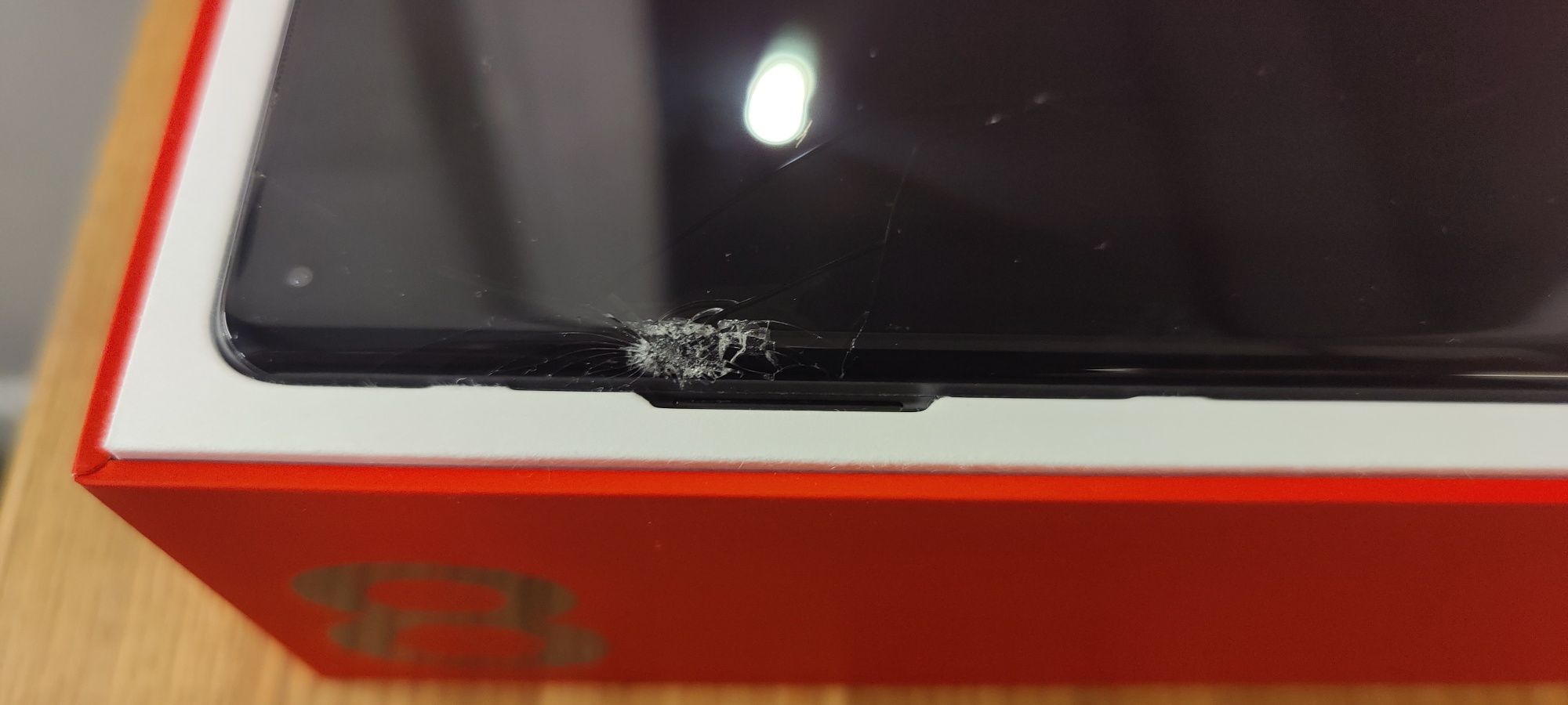 Uszkodzony ekran Smartfon OnePlus 8 Pro 12 GB / 256 GB czarny