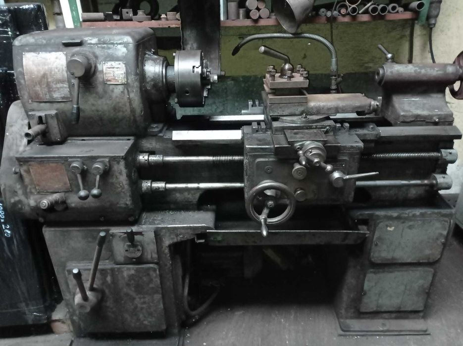 Tokarka typu TUE 35