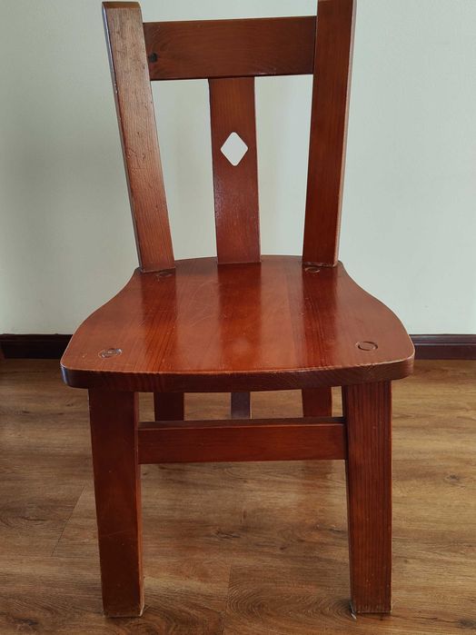 Mesa de cozinha/sala e 6 cadeiras, em madeira