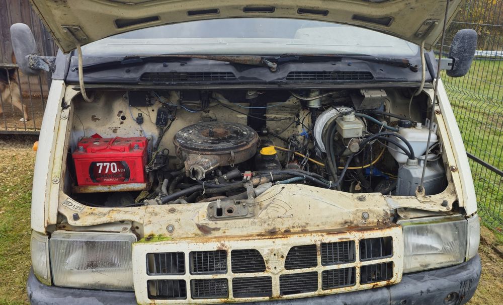 Газель бортова на ходу