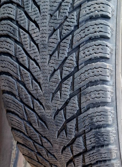 Комплект зимових шин