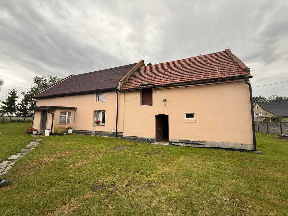 Syndyk sprzeda działkę, dom i zabudowania - wieś  Niedźwiedź