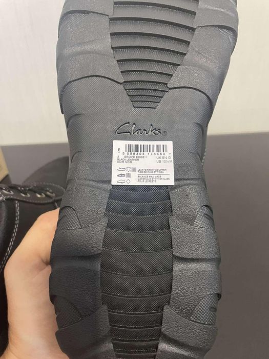 Кожаные водонепроницаемые ботинки от английского бренда  Clarks