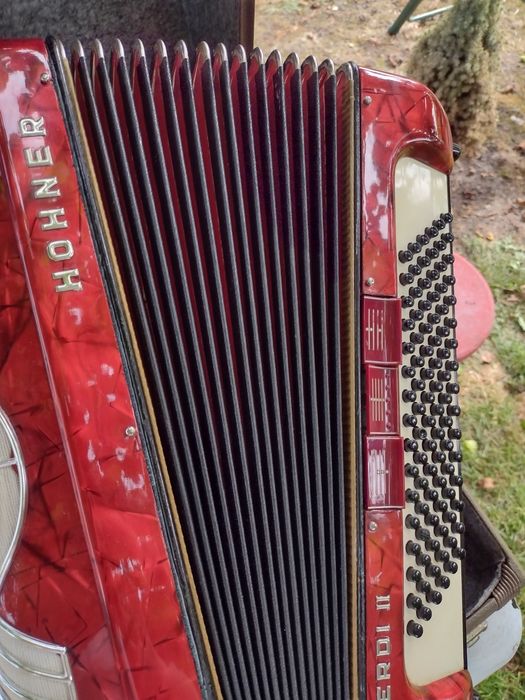 Akordeon HOHNER VERDI 2 96 BAS.super,techn i wizualny strojny+FUTERAL