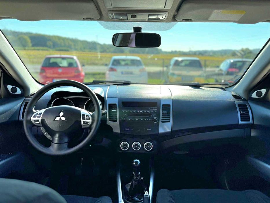 Mitsubishi Outlander II 2.0  - Garantia Incluída