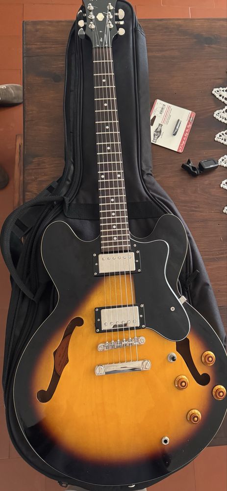 Guitarra Epiphone ES-335 Vintage Sunburst