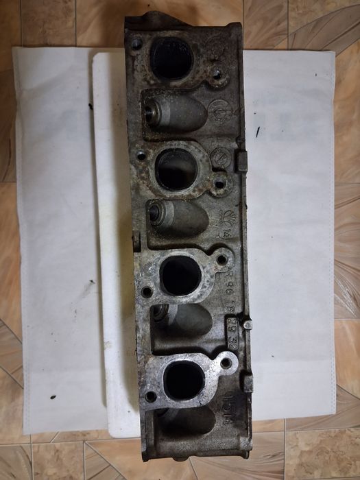 Продам ГБЦ ланос 1.5 8кл + распредвал (под ремонт )