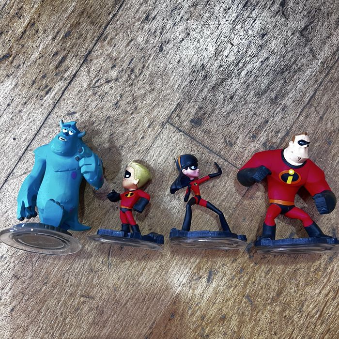 Lote 4 bonecos figuras Disney Infinity Wii