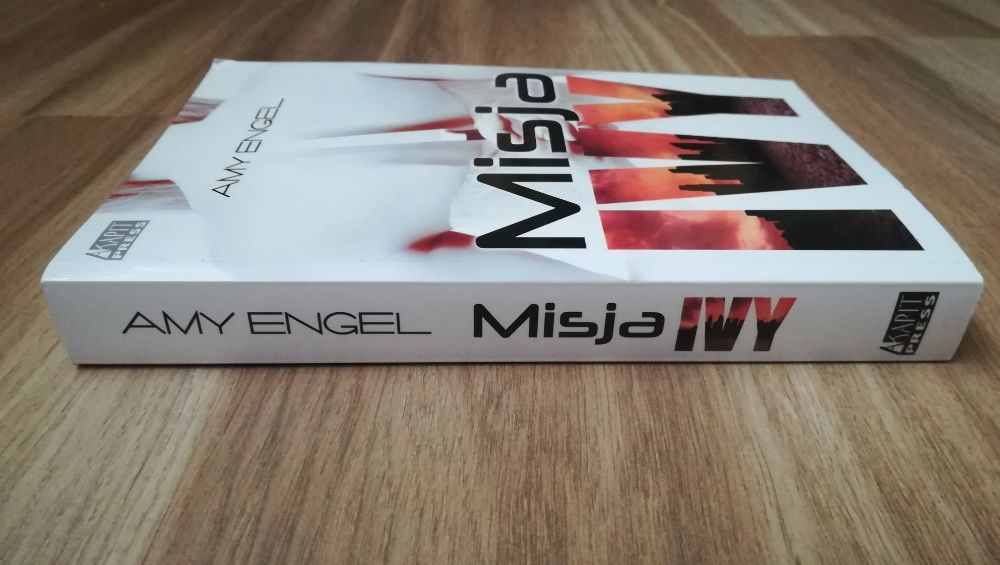 Misja Ivy - Engel Amy