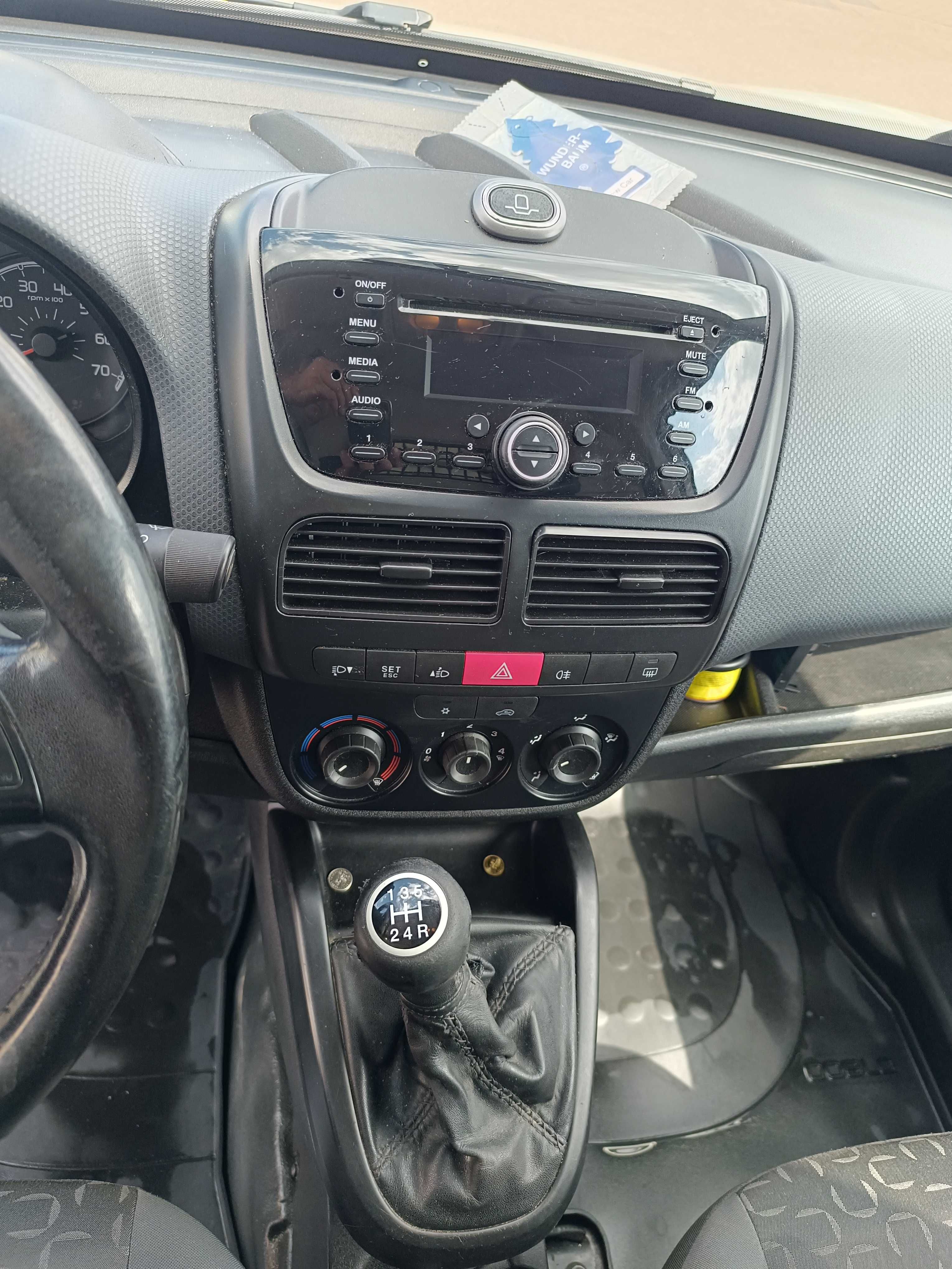 Samochód Fiat Doblo 1,3 jtd