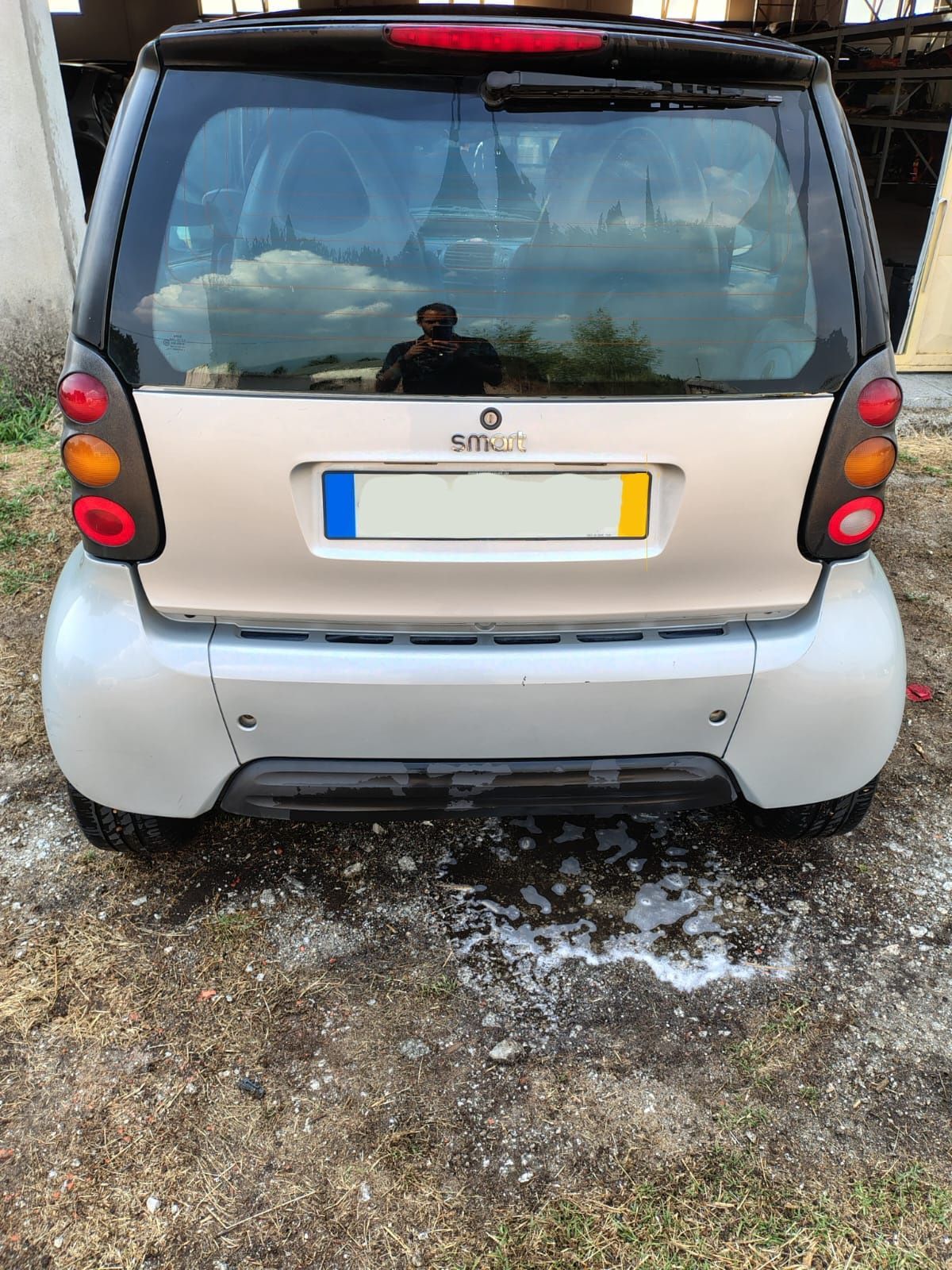 Smart fortwo 599 gasolina ano 2000 para peças todo Material disponível
