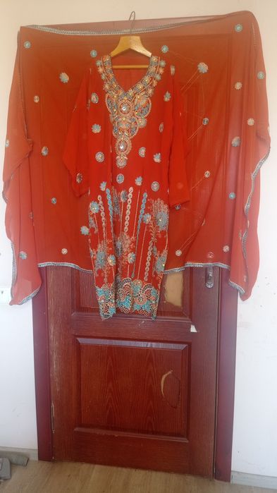 Східний наряд. Сукня і шаль.