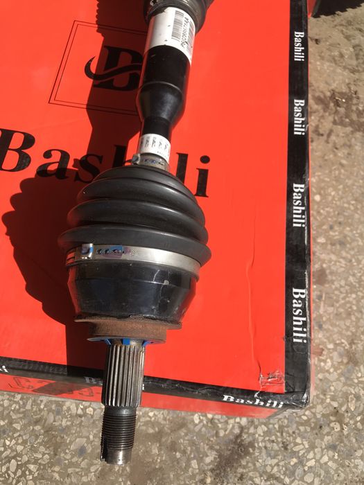 Полуось привод чероки