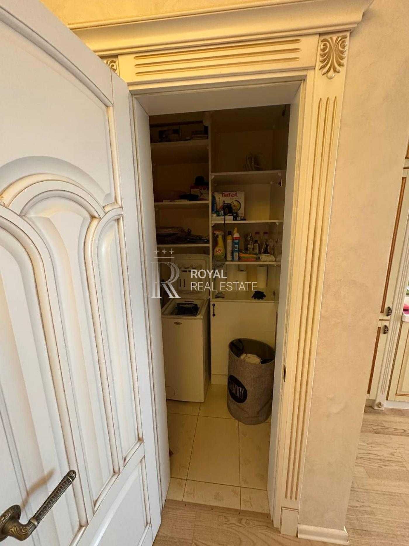 Оренда Квартира 1-к 80 м.кв. ЖК Космополітен Підземний паркінг Метро