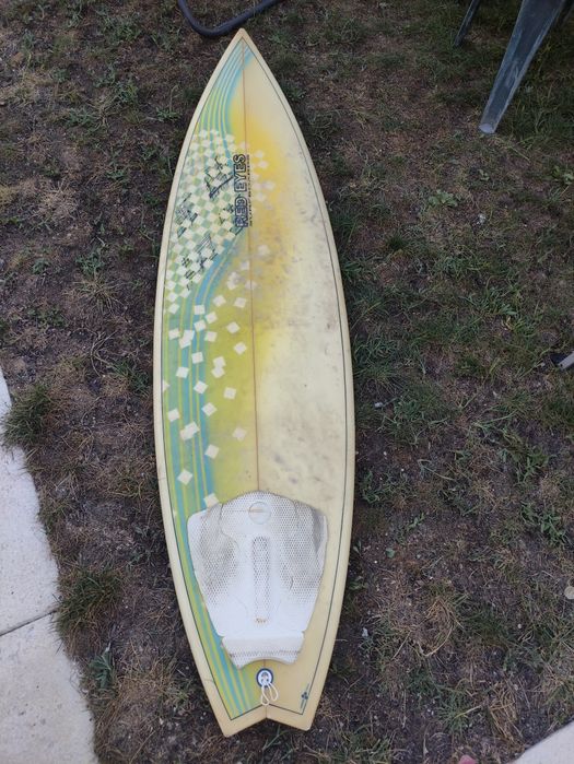 prancha de surf 6'0 red eyes