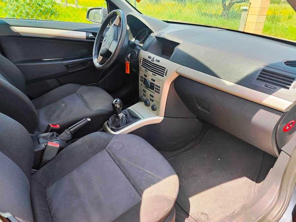 Opel Astra 1.3 CDTI 90cv / 58€ mês
