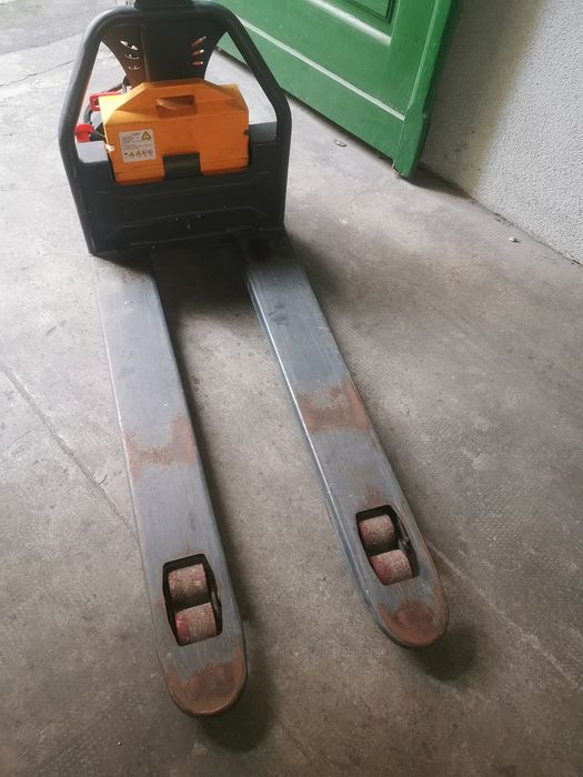 Paleciak elektryczny promag