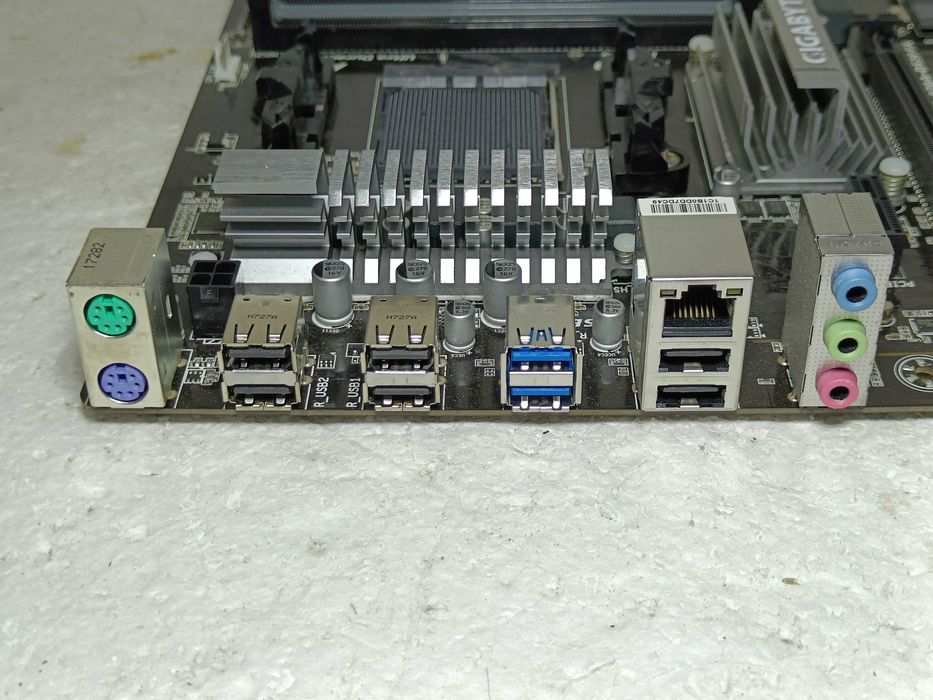 Материнська плата AMD Gigabyte 970A-DS3P FX sAM3+ FX ВІДМІННОМУ стані