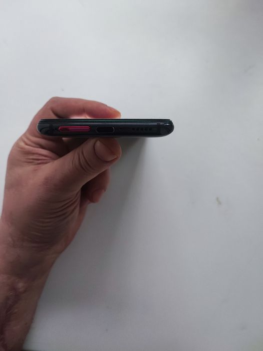 Xiaomi mi 9t pro/ redmi k20 pro 6/64 carbon black добрий стан орігінал